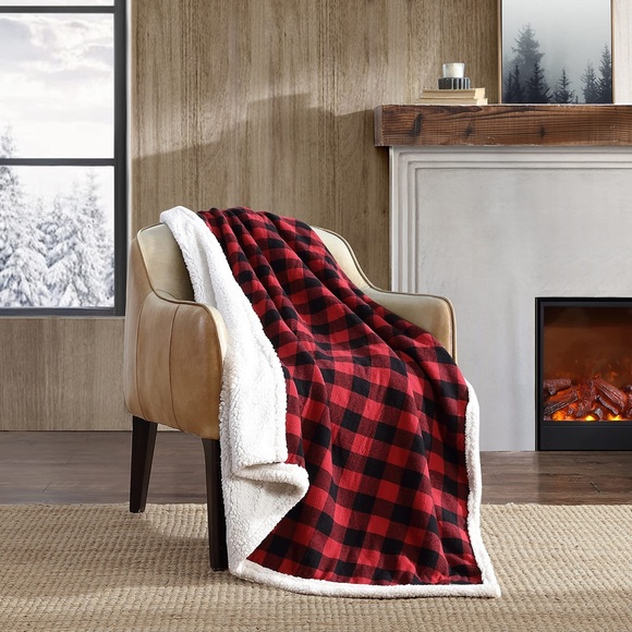 Eddie Bauer Other - NWT Eddie Bauer flannel Sherpa blanket